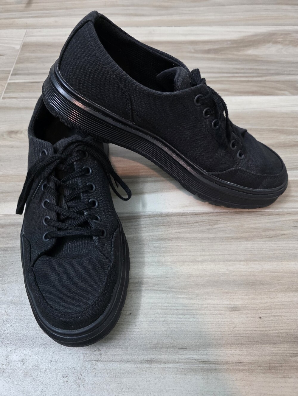 Dr Martens Brookline Canvas Shoes